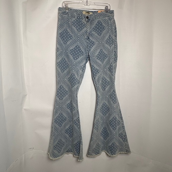 Rock & Roll Denim Denim - NWT Rock & Roll Denim Bargain Button Bell Bottom Bandana Print Jeans 32x32 Flare